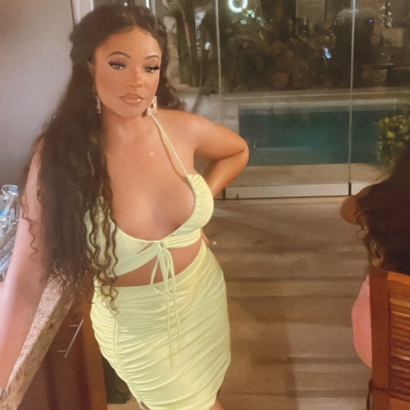 Meet your Posher, Jessica - Picture 1 of 1